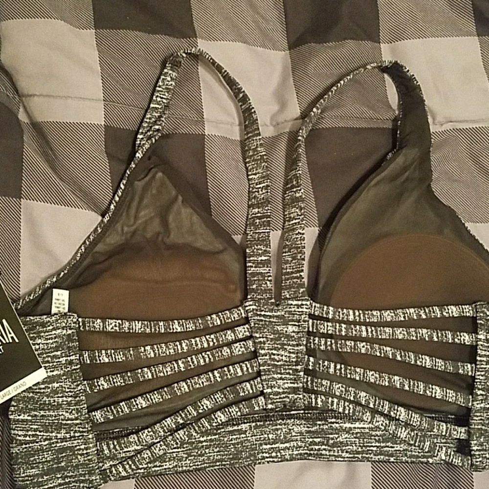 Bra - Picture 2 of 7